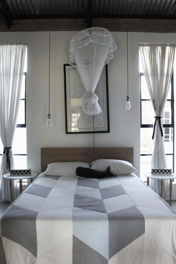 Moustiquaire sur mesure : protégez votre maison avec style !